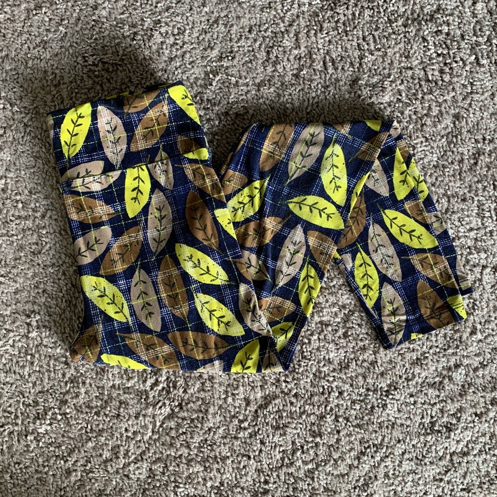 🍂🍃Fall Leaves High Rise Leggings - Picture 3 of 4
